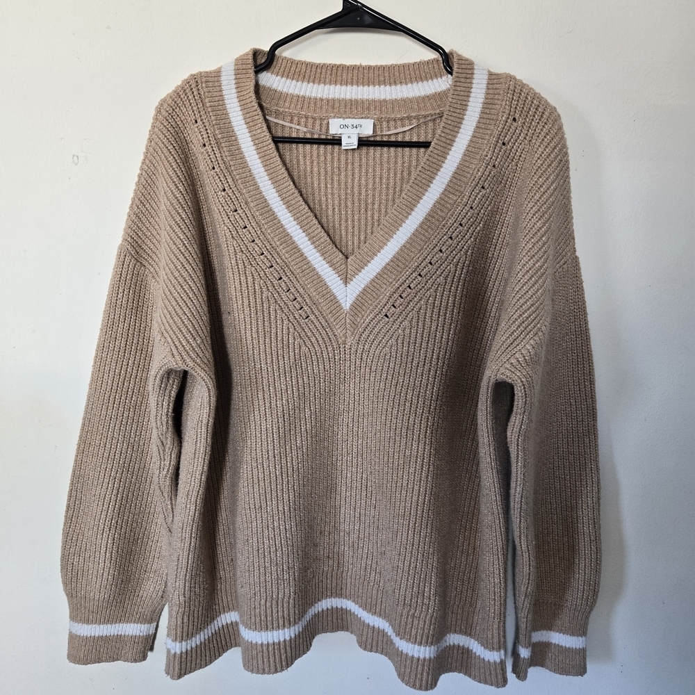 On Sky Women's Beige V-Neck‎ Sweater
